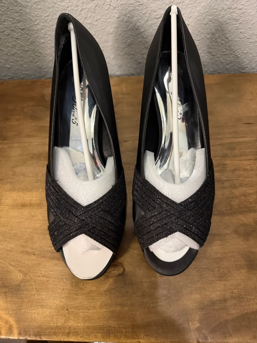 Easy Street Alive 5 Black Satin Glitter Peep-Toe Mid Heels size 10WW